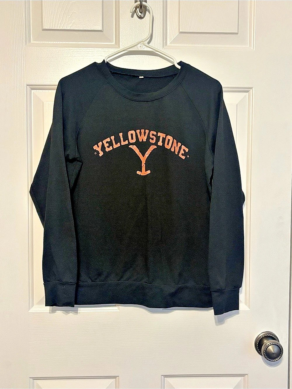 Women's Yellowstone Dutton Ranch Logo Fleece Crewneck Sweatshirt Black